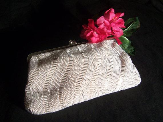 White Vintage Beaded Bridal Purse by SacredVeilBridal on Etsy 

Found at buff.ly/1p0DvUy #Etsy @thesacredveil