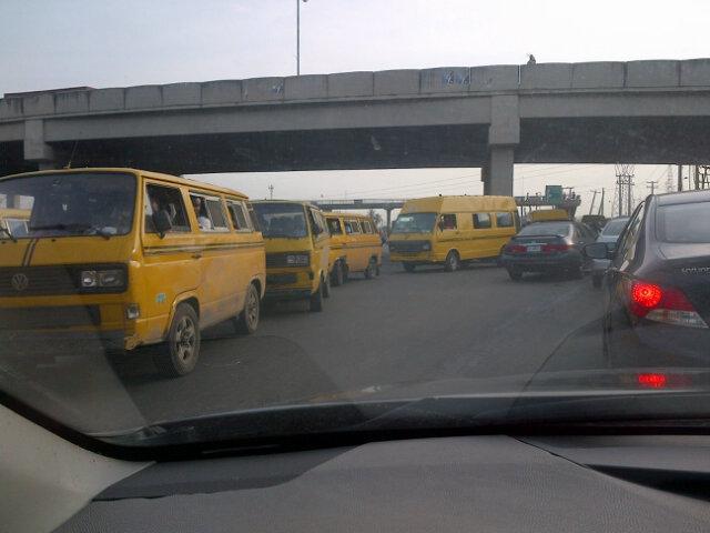 trafficbutter's tweet photo. 5:13PM VIA @ChelzyJay: OMG these drivers are terrible. #CELE #OSHODIEXPWAY http://t.co/A2RZd3ryOD