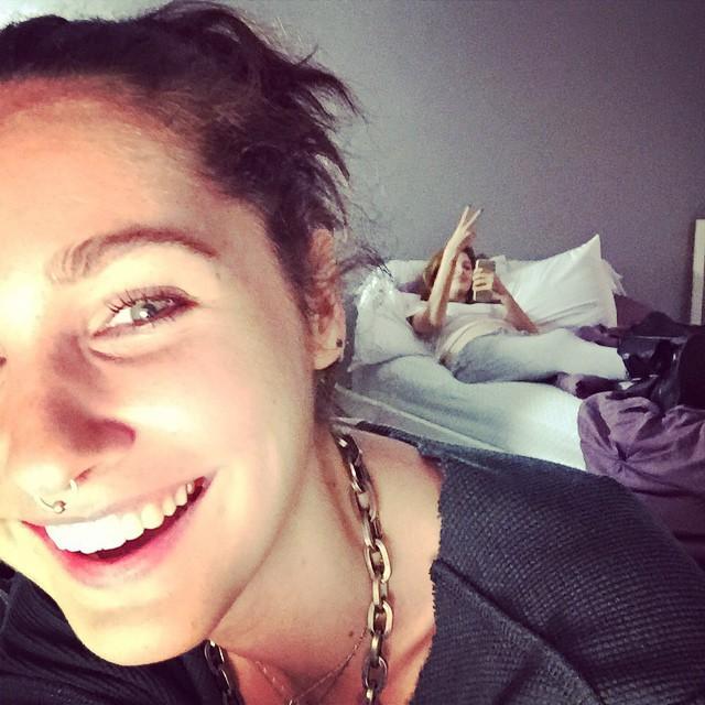 _SimoneMiller's tweet photo. Only whitened 4 of my teeth cuz. Nah but tell that sloth to stop being so lazy 👅 jk I love you mean it http://t.co/Ctf9IVPsuf
