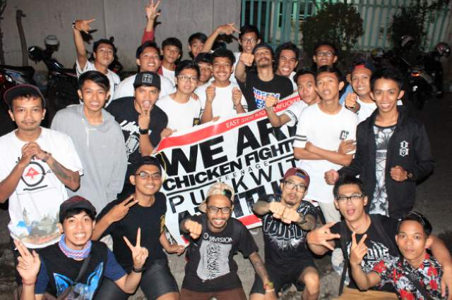 Tadi pas di Hotel ... Rilex dulu dengan keluarga ayam  <a href="/SATCFPUNK/">SATCF</a> Ngarsang !!