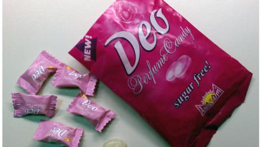 NoticiasRCN's tweet photo. Confitero búlgaro inventó el caramelo desodorante. http://t.co/afjoy055T3 http://t.co/G6EWjDAkO4