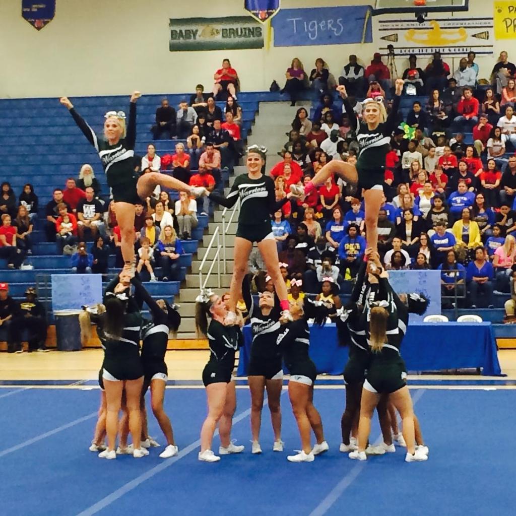 maddE_bby's tweet photo. So thankful for this group of girls,throughout the years they have become family. Love yalll. #KHSVC ๐ http://t.co/ruuETBclh0