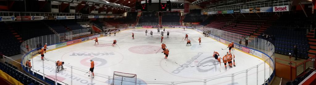RiikkaMakipaa's tweet photo. #HPKb vs. #IlvesB
#Rinkelinmäki #IJK http://t.co/eUVEndLeP0