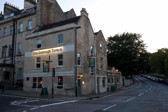 OliveTreeBath's tweet image. #TastyTips from @chriscleghorn - Best Sunday Lunch = @MarlboroughTav It's a great place for a proper Sunday blowout!