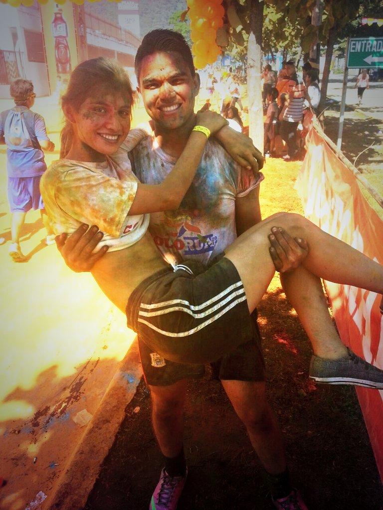 evo_evora's tweet photo. #MiVida #ColorRun2014 http://t.co/1uCf5nRY4J