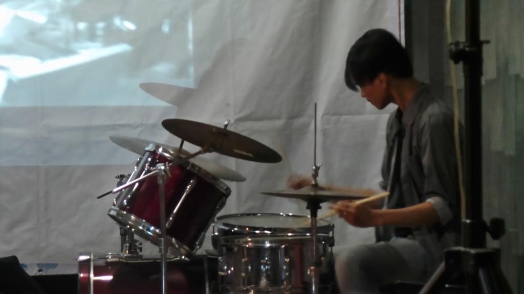 Yg pgn ikut ngumpul bareng ama kt. Lsg aja tiap hri kamis minggu ke4. Cc <a href="/ibnuhanif_/">Prihadi Ibnu Hanif</a> <a href="/JazzChics/">Komunitas Jazz Chics</a> <a href="/ewricked/">Erik Andrianto</a> <a href="/alexkuple/">Alex Kuple</a>