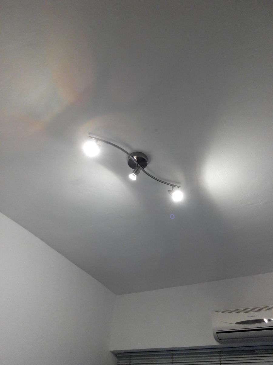 IMediterranea's tweet photo. Ya tenemos nuestra oficina adaptada a la tecnología LED, si quieres, @IMediterranea te ayuda a dar el paso. Infórmate http://t.co/vOzTGVPEqO