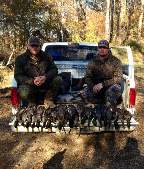 LarryDunn19's tweet photo. @334_waterfowl #openingday #noflyzone http://t.co/SadusjRJTK