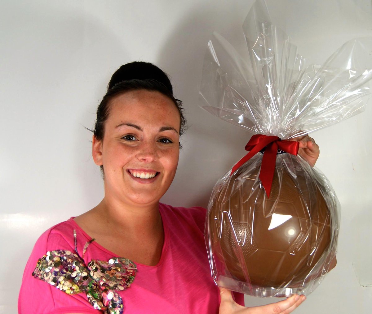 phillschocolate's tweet photo. #christmaspresents Life size chocolate footballs at http://t.co/6QhHnz2W9N or Amazon http://t.co/OJKuxTPgvB