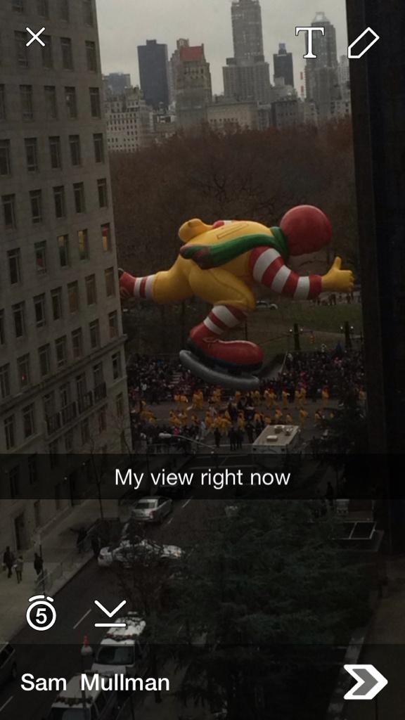 tonib0629's tweet photo. Macy's Thanksgiving Day Parade, complementary breakfast and a library full of REAAALLLLY old books #givethanks #NYIT http://t.co/b6CqVz4H2w
