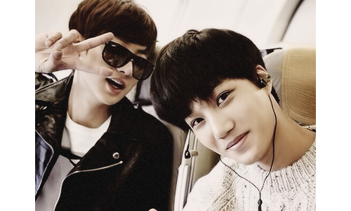 exos015's tweet photo. Happy birthday oppa @chanyeol_01 🎂♥ http://t.co/BafcFswkqb