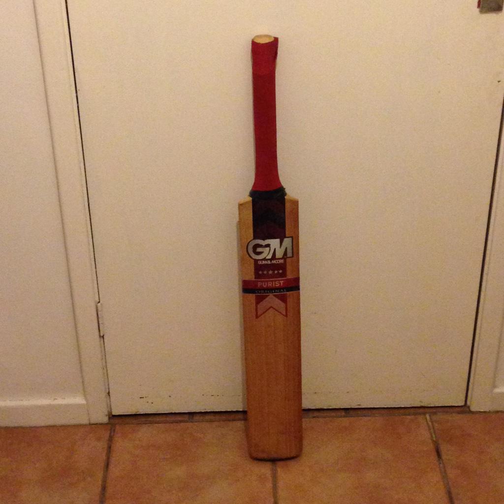 nikidoog's tweet photo. #putoutyourbats remember Phil and #SupportSeanAbbott to all his family and friends http://t.co/Yoq4rV08N3