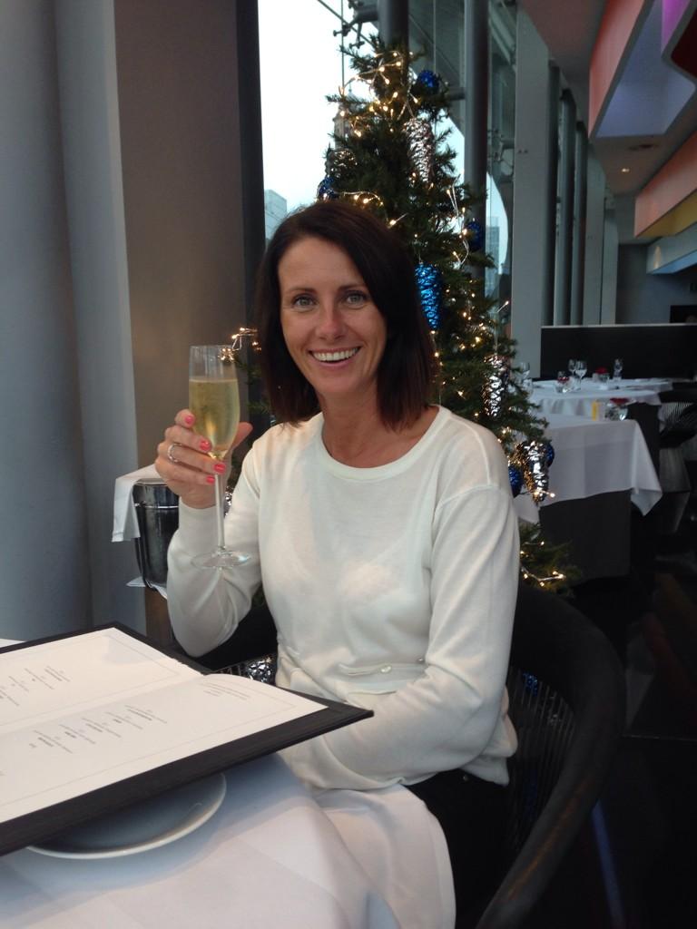suemmarsden's tweet photo. Birthday treat @HarveyNichols amazing lunch!! #spoilt #bestie #dayoff??!!!! http://t.co/B23fc5nuoM