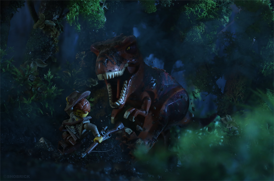 ShobrickPhoto's tweet photo. T-Rex attack ! When you feel a strong foul breath on your neck it's already too late... #lego #JurasicWorld http://t.co/rPDn0cAOha