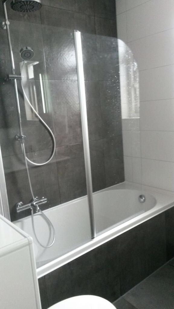 ultrabad dendert Door .
vandaag deze badkamer opgeleverd.
sanitair <a href="/Badenmarkt/">Badenmarkt</a> en tegels <a href="/Stobastone/">Dirk Jan Ras</a> op naar de ....