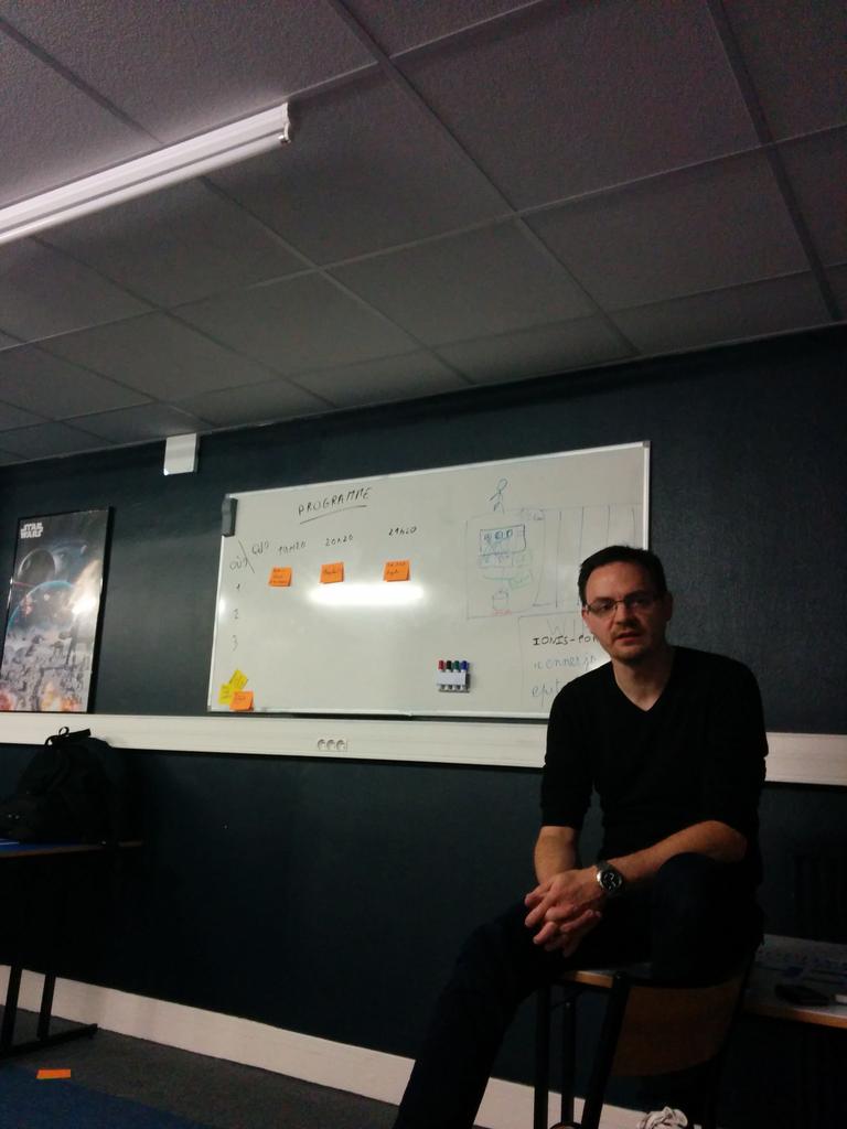 ghoullier's tweet image. Retour d&apos;expérience #NodeJS en prod par @nledez de @cozycloud à #RennesJS