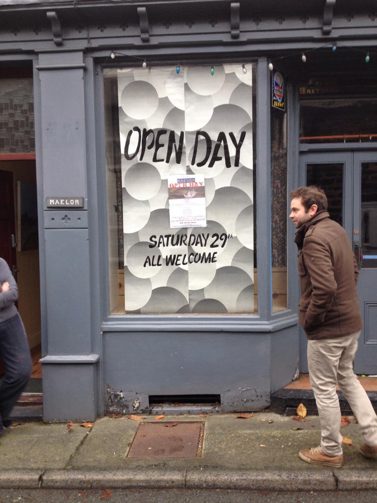 AndyandAdams's tweet image. Open day on Saturday in new art studio in Corris -we're doing lamb roast rolls and there's a bar!!  #lovecorris