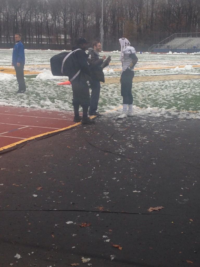 omoore24's tweet image. @tae_strick_23 gettin the groupie love today interview and girls coming for pics with him 😂😂😂😂 #3touchdowns