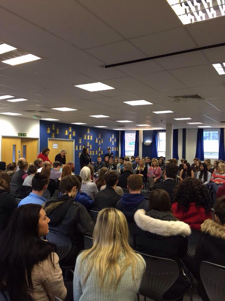 SuzyStride1's tweet image. Best Youth political engagement event I have ever been to.Well done @pollytoynbee @HarlowCollege #changingpolitics