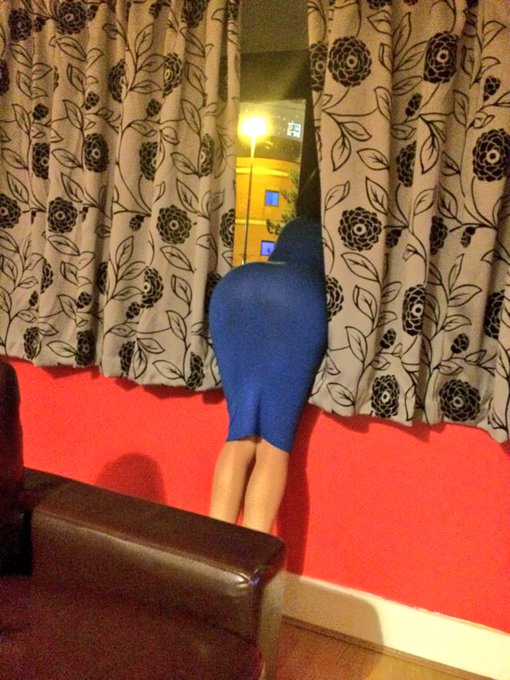 Great view from where I'm sitting 😜 can you guys guess who's ass that is?? http://t.co/384DJRJxjn<a href="/tag/webcam"class="tags"><span>#webcam</span></a><a href="/tag/adultwork"class="tags"><span>#adultwork</span></a>