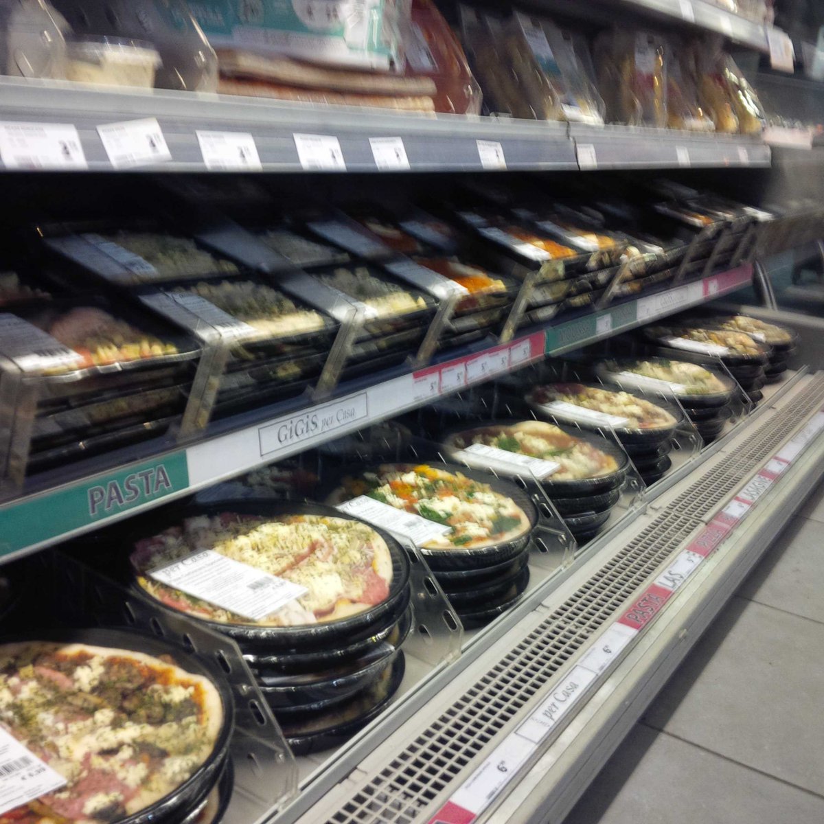 @jumbo_groningen #euroborg #lineausplein #ciboga alle vakken weer strak gevuld! Lekker eten #groningen #pasta #pizza