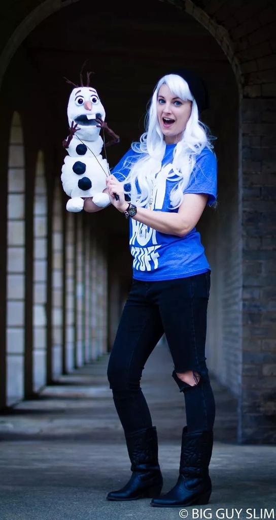 BIG_GUY_77's tweet photo. #Olaf #Frozen made by @RossECobb operated by @Rogue_Roxy at #WLFCC @ShareMyCosplay @C0SPLAYNATI0N @FoodAndCosplay http://t.co/ERcRaRa970
