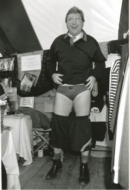 Mrs_DenisN's tweet photo. Let’s start the day with a picture of Denis Napthine in his underpants. #vicvotes http://t.co/9c113jJAHJ