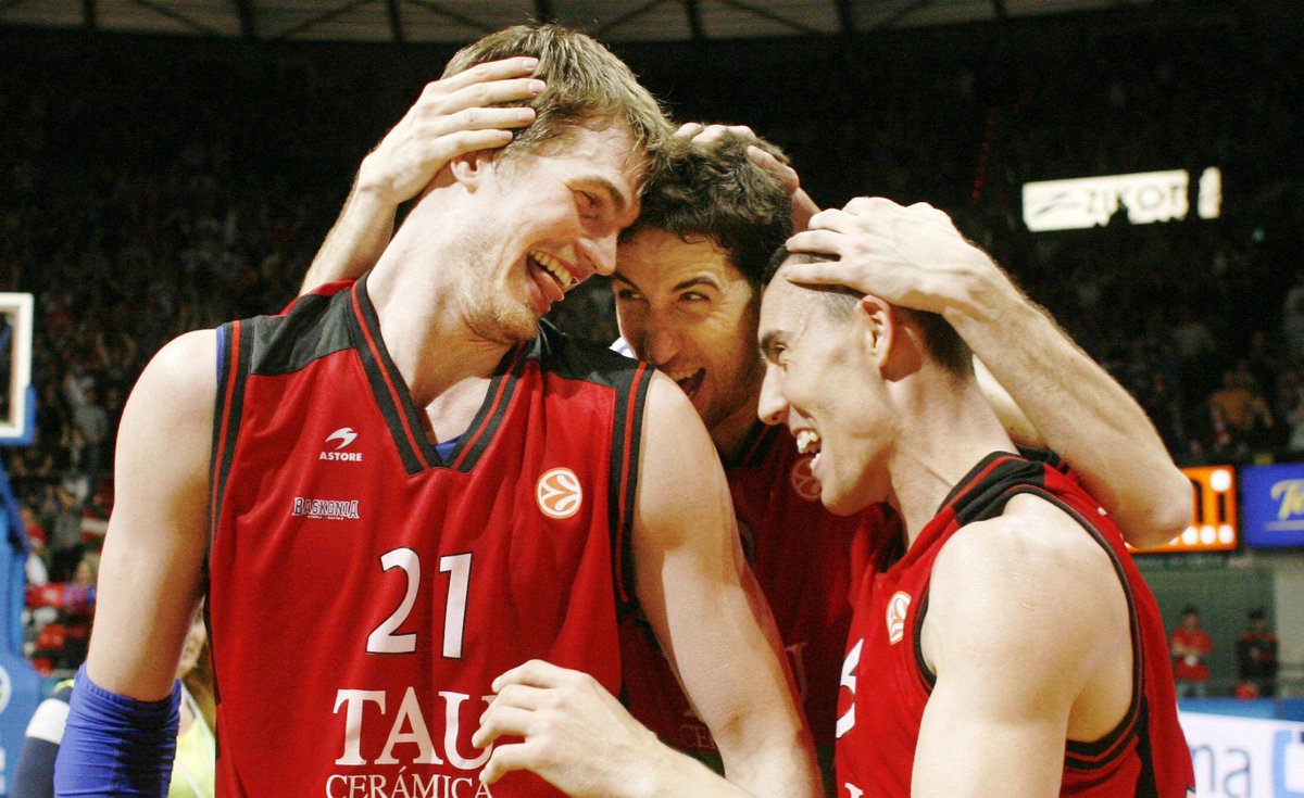 bet365_es's tweet photo. El @Baskonia se convierte en el primer equipo en anotar 25.000 puntos en la historia de la #Euroliga. http://t.co/IRLZcAvD8b