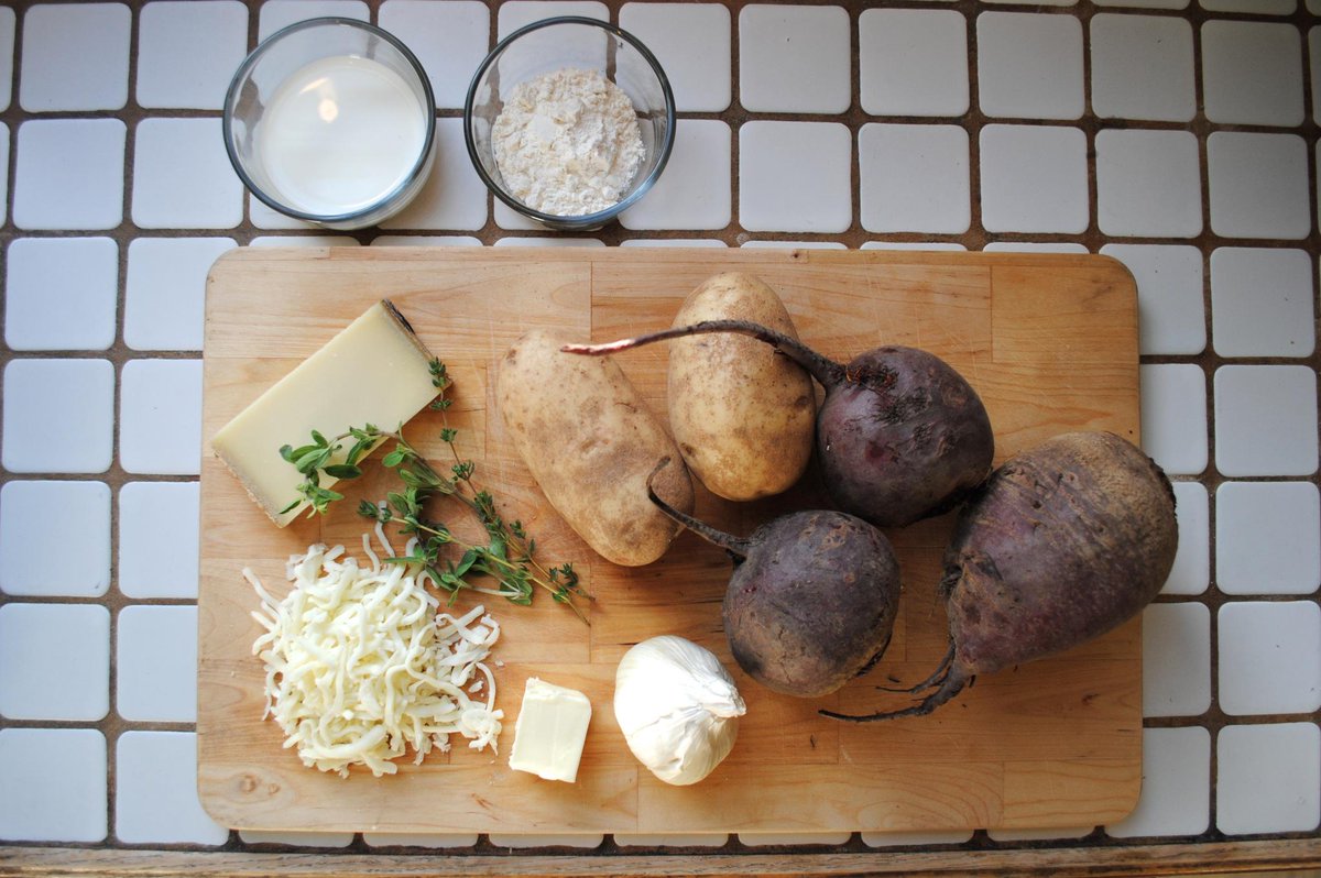 Need a last minute dish to bring to dinner tonight? New Blog Post is up! Beet Gratin.

christianreynoso.com/mealsforme/201…