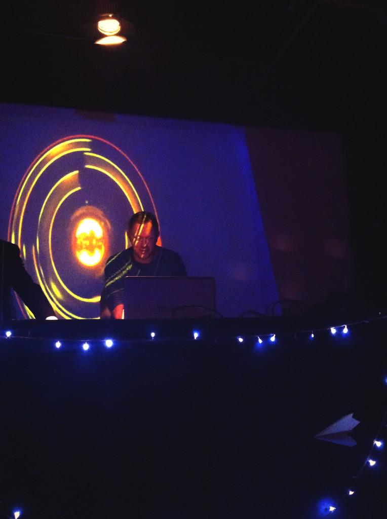 DJ-oke begins with @stokeyjoey 'Drum b bass in yo face' #attwritersball14