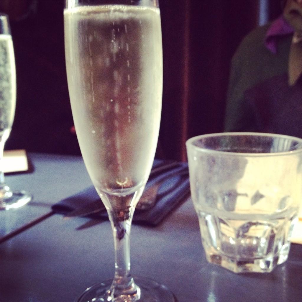 pariscelebrity1's tweet image. Demain ? Champagne ! Openstore #paris #cityguideparis #celebrity #visitesguideesparis #guidedtours