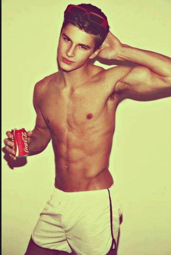 Sexy_Arg's tweet photo. Con ustedes...Tomás Loyola, de Bahia Blanca http://t.co/KonTqNKVnQ