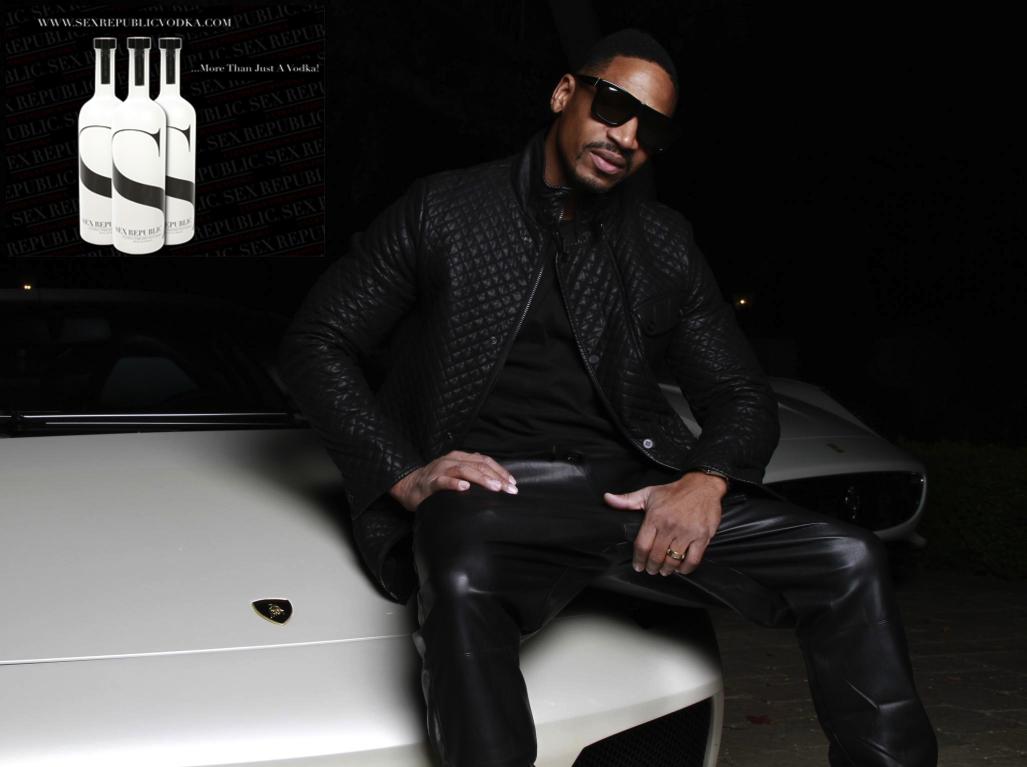 SEXREPUBLIC80's tweet photo. SEX REPUBLIC Vodka....going Global w Stevie J. http://t.co/P4voMZQeKP