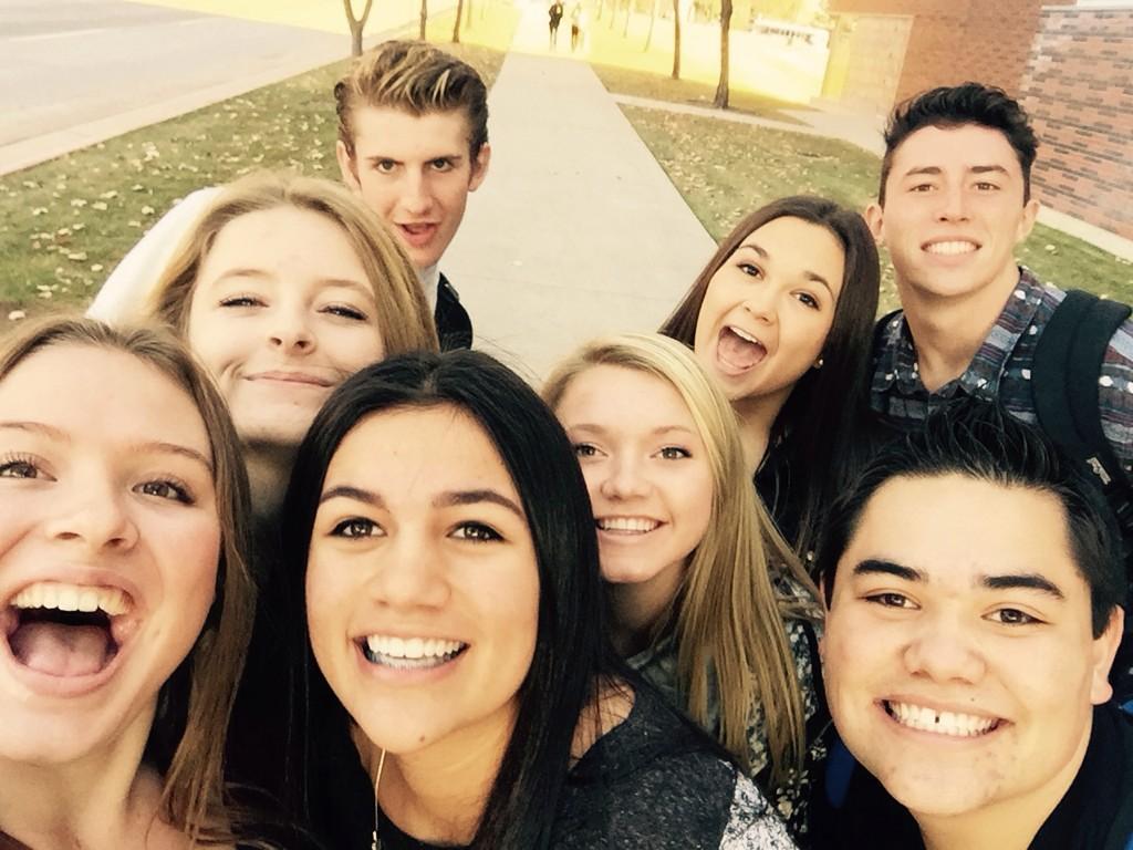 MakeiTupou's tweet photo. Thankful for all these weirdos http://t.co/Yvfl6czDXF