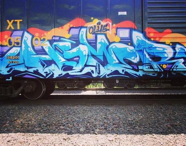 Letterology1's tweet photo. Hamer #OLUE Freight Bench http://t.co/j9JRudhUGD