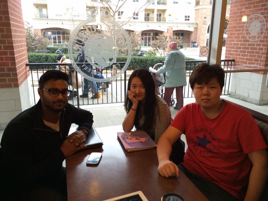 Erica_Gao's tweet photo. coffee time in the cold winter @LEAFCSL http://t.co/KukoTjTquH