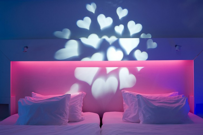Populair op Facebook? Slaap #GRATIS in het Nordic Light Hotel | Stockholm alturl.com/uk8os