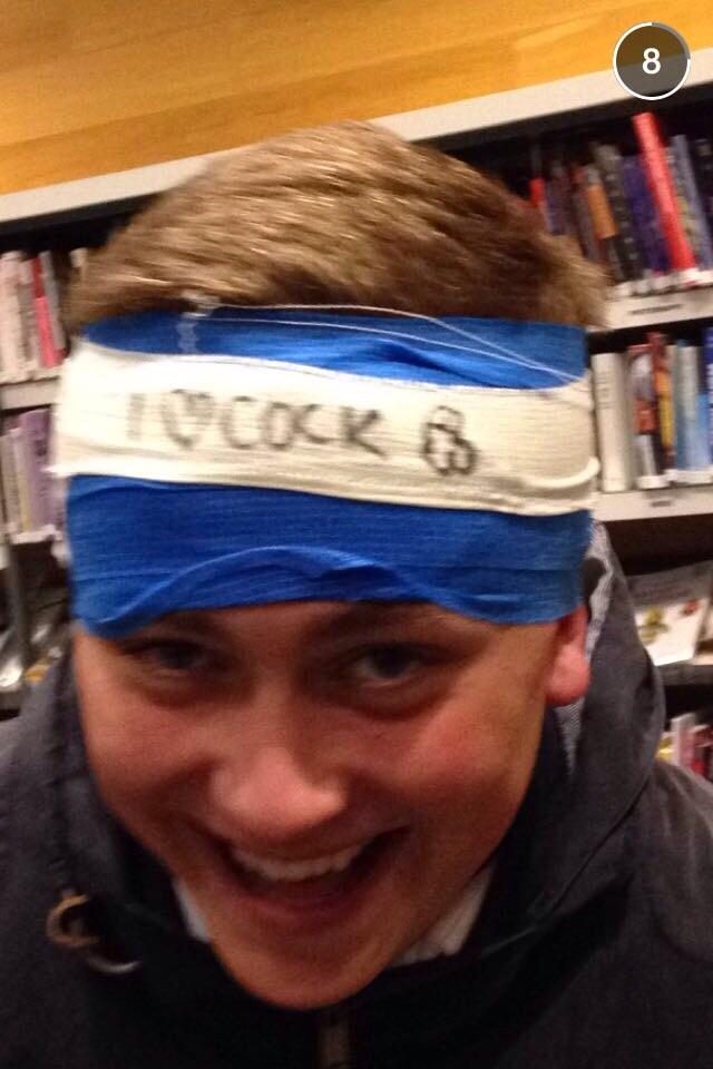 ChebTheFish's tweet image. Look at this bellend @samfidler23