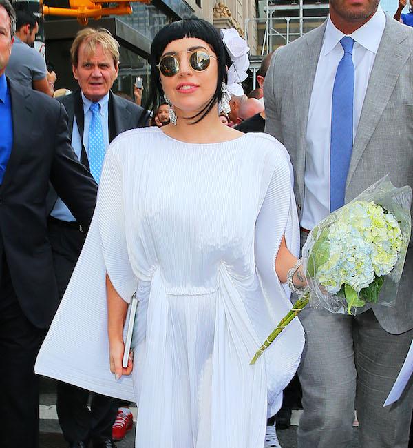 MADNESSbrasil's tweet photo. JQueen hoje, deixando o hotel. http://t.co/dSR0lwCvXl