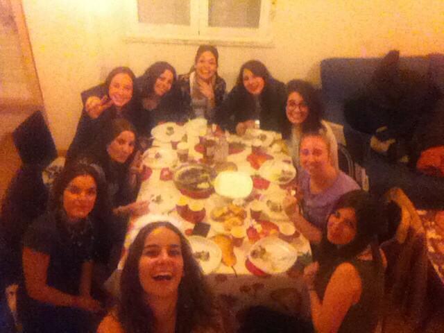Laura_briz's tweet photo. Benditas mis quimicuchas, benditos juevess! 😊🎉👌 http://t.co/M0rKkfh1qU