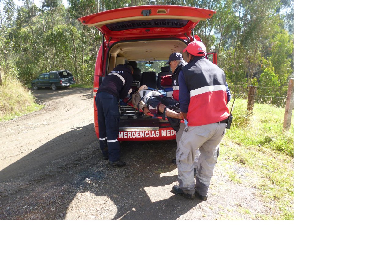 BOMBEROS BIBLIAN# Rescatan a una persona atrapada producto de la caída de un árbol en el Sector La Ponderosa