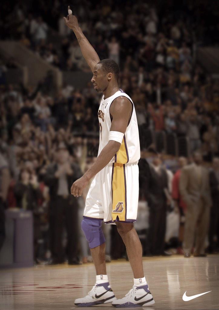 nikebasketball's tweet photo. Once in a lifetime performance, and 81 reasons to remember @kobebryant's incredible 2005-6 season. #ThanksgivingTBT http://t.co/mxf69zz2za