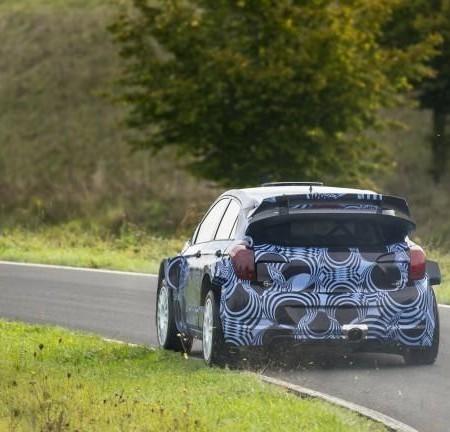 Rally_Cars's tweet photo. Thierry Neuville test Hyundai i20 #WRC 2015 http://t.co/f0fOkb038r