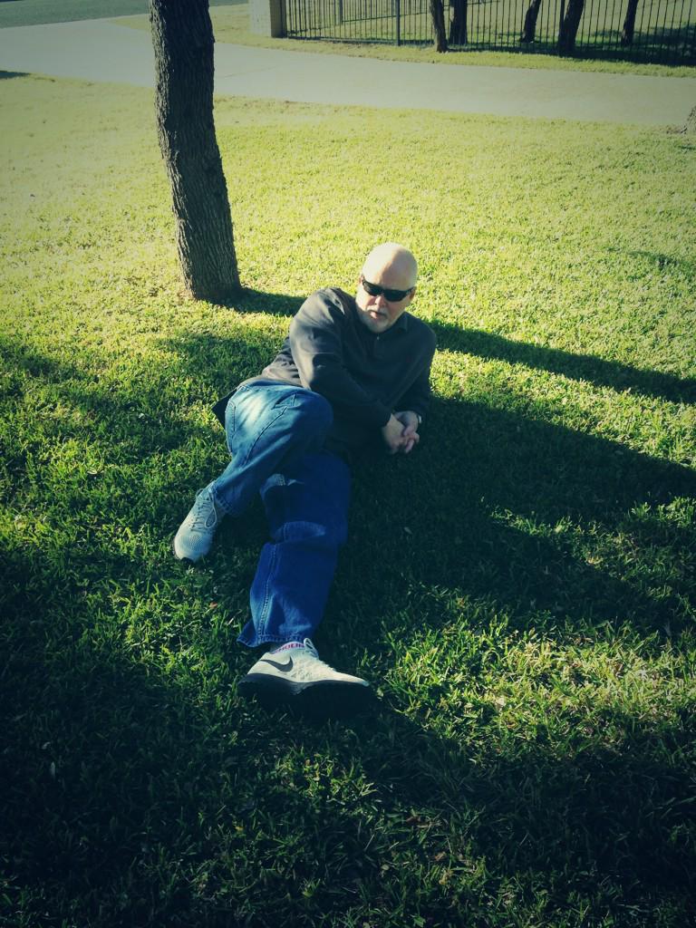 bethanyjpierce's tweet photo. today I am thankful for a dad that shamelessly wears jeans and tennis shoes. you keep doing you papa ken http://t.co/u5t0BQMI80