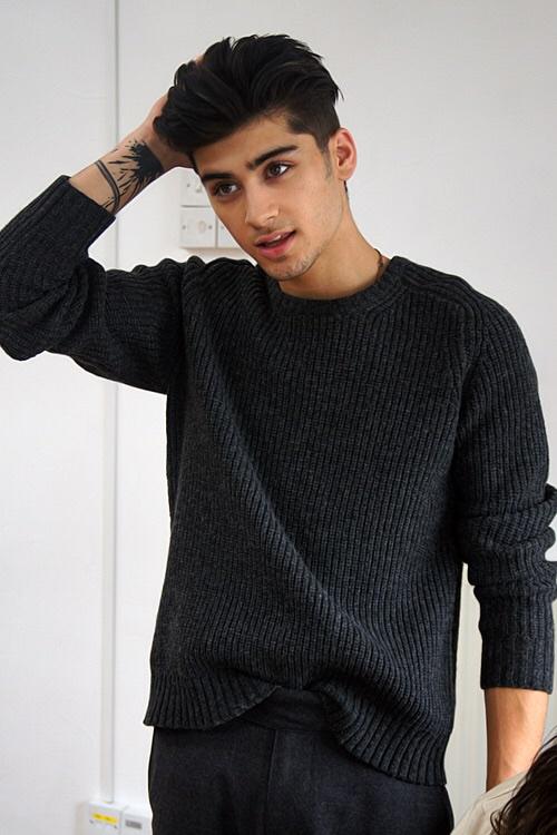 FuckableMen's tweet photo. Zayn Malik appreciation tweet http://t.co/KV6uQyVsEL