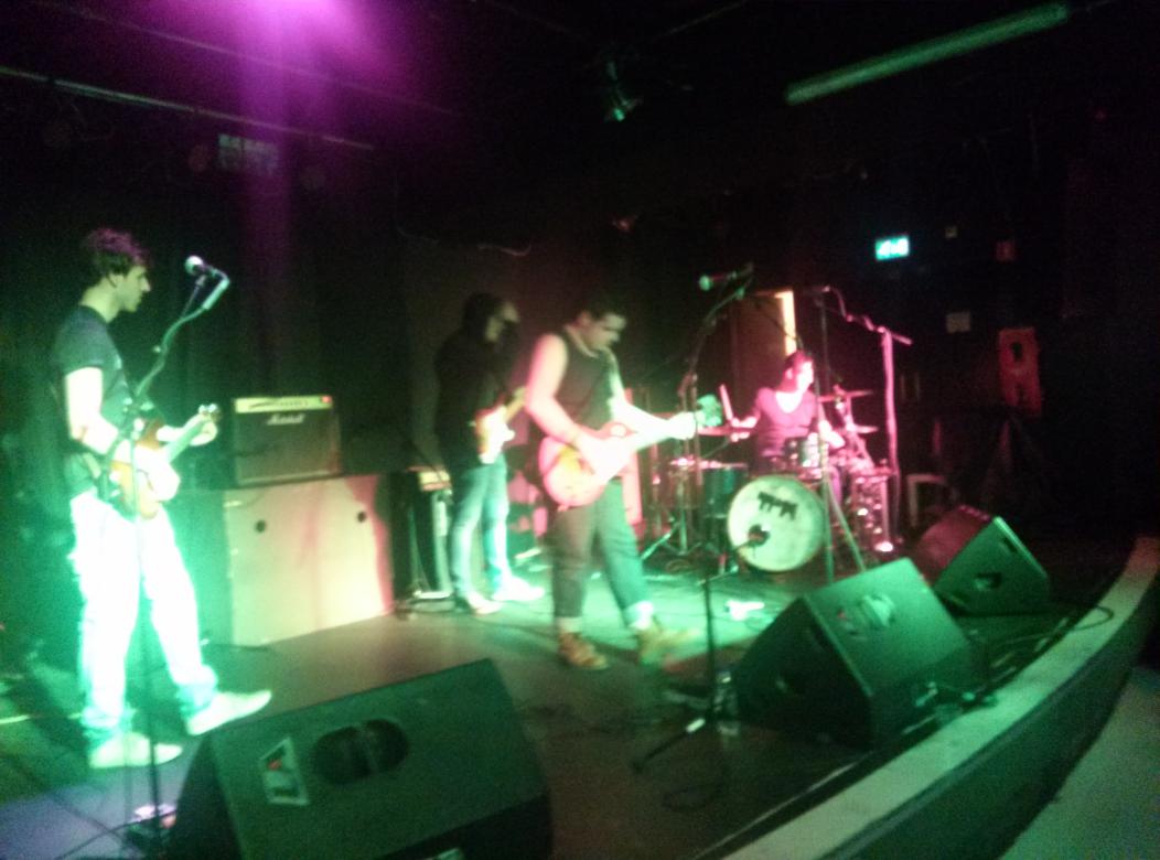 De mannen <a href="/PendulumsMotion/">ThePendulum'sMotion</a> geven flink gas op hun Debuut EP Releaseparty <a href="/SUR010/">S.U.R</a>  met een strakke en overtuigende set