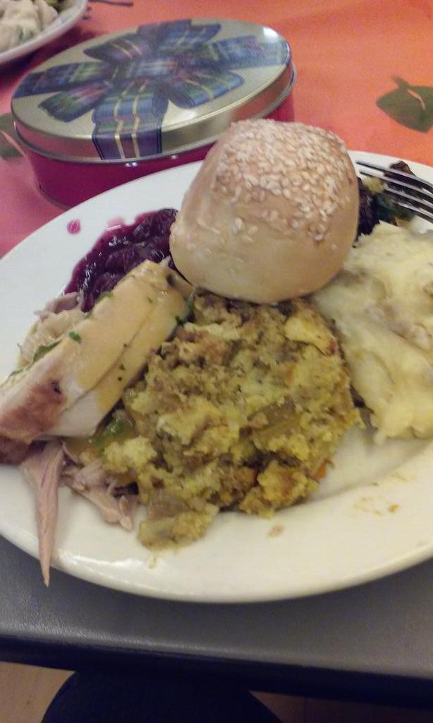 francessaoc's tweet image. Thankx giving dinner served today250 homeless women