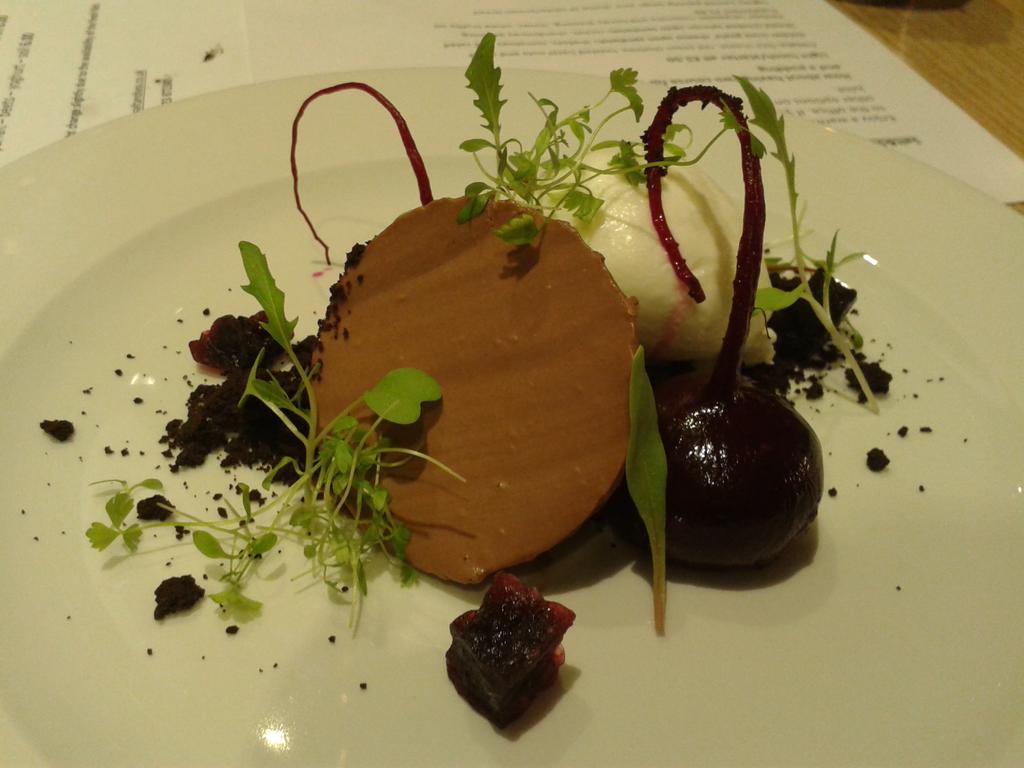 dudeletseatt's tweet photo. And certainly eat. #foodporn @graphic_foodie: Good enough to Tweet. http://t.co/3Iqk2iG91P