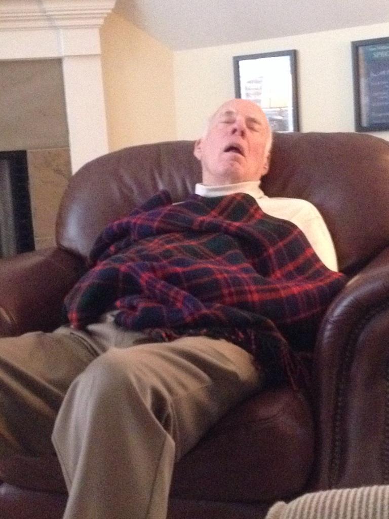 MistahJoeCool's tweet photo. My face when I realize how fast these holidays are coming at me
#ICantEven http://t.co/FzFG0AhJR0