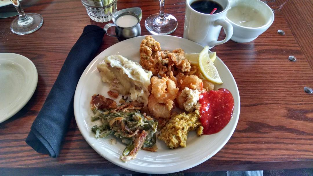 craigdawson's tweet photo. Man that looks good.  Hope yall are having fun. “@Stookguy: Happy thanksgiving http://t.co/k0mJIN8Ms4”